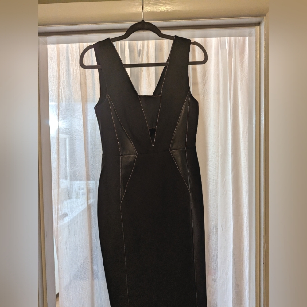 Like new BCBG sheath dress size 4